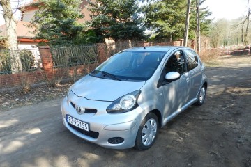 mała tania niezawodna 5drzwi KLIMA